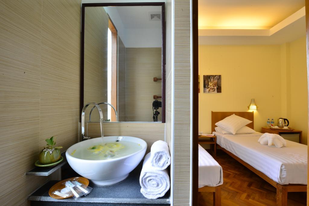 Northern Breeze Hotel Баган Экстерьер фото